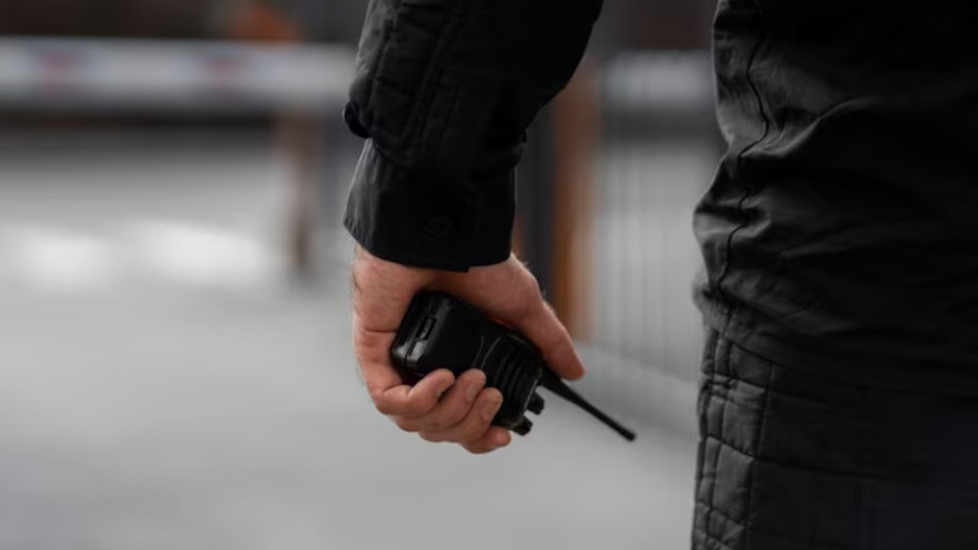 В Тарко-Сале мужчина оштрафован за оскорбление и нападение на полицейского