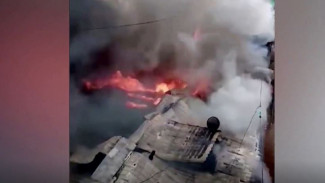 Жителям сгоревшего в Надымском районе дома оказали помощь