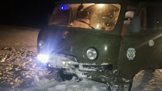 Ямальские спасатели выручили двух мужчин, попавших в «ледяной плен»