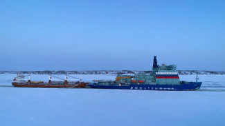 Атомный ледокол «Сибирь» впервые обеспечил проводку в акватории Енисея