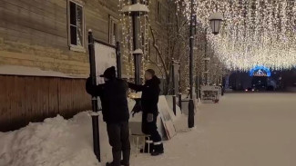 В Салехарде на пешеходной улице Ленина установили ностальгическую выставку