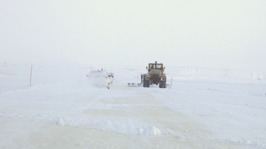 Движение по ледовой переправе Салехард-Лабытнанги открыто для автомобилей массой до 20-ти тонн