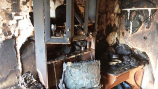 В Салехарде произошел пожар в доме, где проживали старики и инвалиды. Погибла женщина 