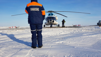 Ямальские спасатели эвакуировали из тундры мужчину с семью детьми