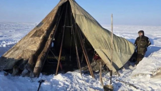 Учёные РАН объяснили, почему чум оленевода на Ямале превратился в ледяную глыбу
