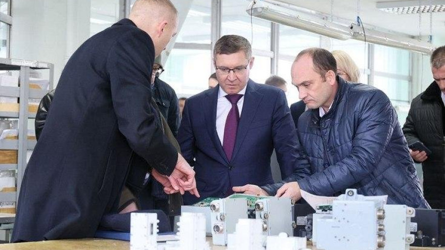 Якушев провел в Челябинске совещание по вопросам выполнения гособоронзаказа для нужд СВО