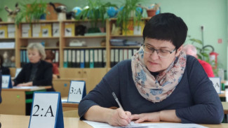 На Ямале родители выпускников, представители СМИ и власти сдадут ЕГЭ по русскому языку