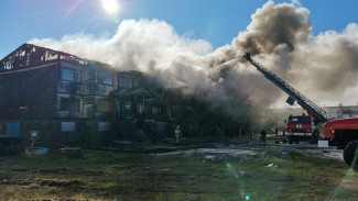 ЧП на Ямале: крупный пожар тушат в Муравленко ВИДЕО