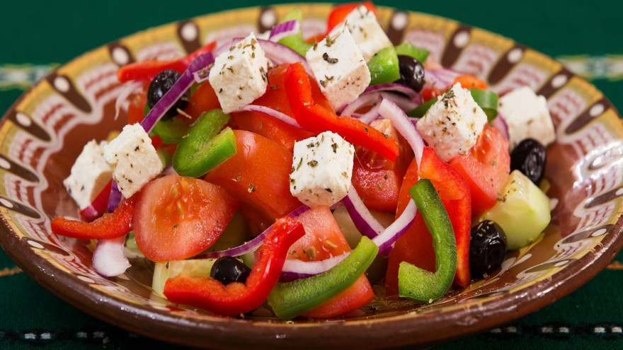 Какой вы салат по гороскопу: Цезарь или селедка под шубой  