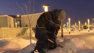 Ямальские дети не боятся морозов и спешат на горки даже в актировку