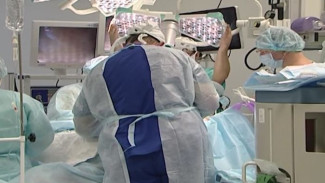 10-килограммовая опухоль, или борьба за жизнь: доктора Нового Уренгоя провели сложнейшую операцию