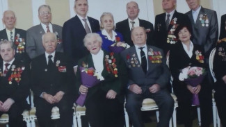 Сотрудники представительства Ямала в Тюменской области поздравили ветеранов с Днем Победы