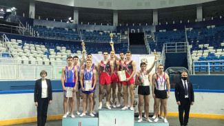 Ямальцы взяли «серебро» на Чемпионате России по прыжкам на батуте 