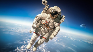 Денис Прудник - о том, как стать космонавтом и чем они занимаются на орбите