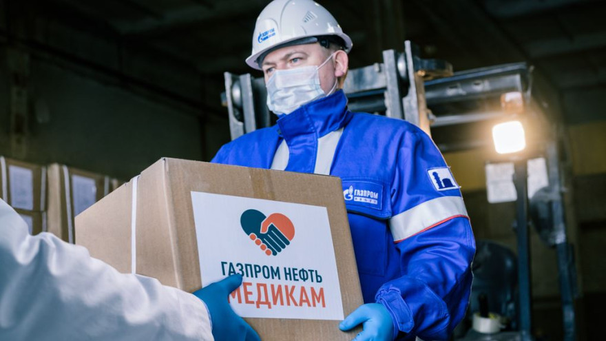 «Газпром нефть» передала в больницу Ноябрьска лекарства для лечения коронавируса