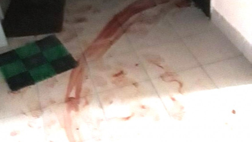 Установлена личность убийцы мужчины в Муравленко, кровь которого была размазана по подъезду
