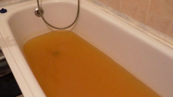 Новоуренгойцы бьют тревогу - к грязной горячей воде добавилась плохая холодная 