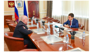Губернатор Ямала обсудил с новым главой УМВД России по ЯНАО обеспечение безопасности в округе
