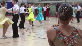 Энергичный джайв и грациозный фокстрот: в Новом Уренгое прошел турнир по спортивным танцам
