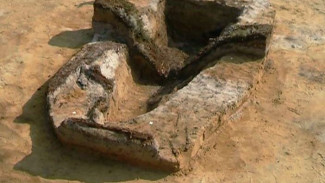 У двойного захоронения на могильнике Нюрымпослор ученые обнаружили поминальный комплекс