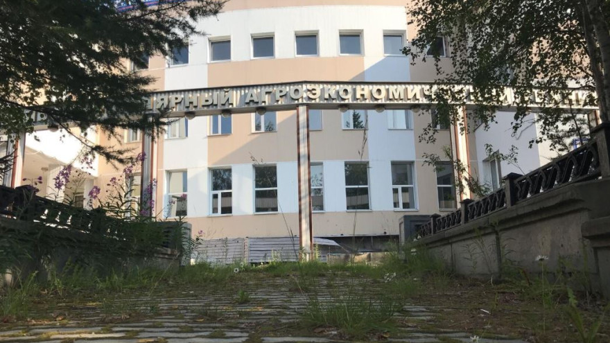 В Салехарде готовятся снести здание бывшего ЗВТ: что будет на его месте 