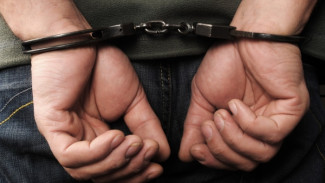 В Новом Уренгое 17-летний подросток пойман с крупной партией наркотиков