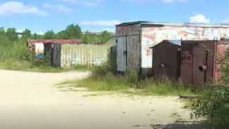 Власти Губкинского очистят берег Пякупура от более чем 100 гаражей и контейнеров