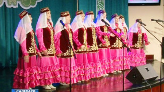 Свой юбилей знаменитый татарский ансамбль отметил концертом в Салехарде. О чем 25 лет поет ямальский «Дуслык»?