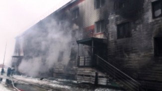 В селе Гыда произошел пожар в жилом многоквартирном доме