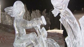 Шоу конкурс «Бешеная пила» в Мурманске: как за 90 минут участники превратили ледовые махины в настоящие шедевры