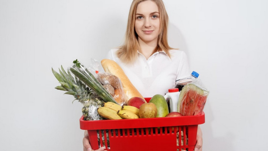 Как супермаркеты заставляют тратить больше: 17 уловок, о которых стоит знать