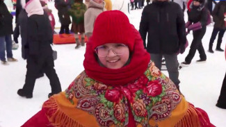 Жители Нового Уренгоя встретили весну народными гуляниями