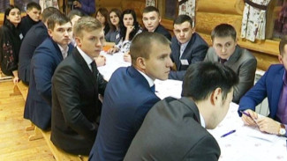В Салехарде собрались члены молодежного парламента со всего округа