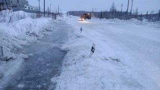 Поломки машин и затрудненное движение: в Харпе вода залила единственную дорогу к микрорайону 