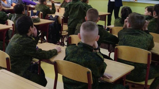 В Лабытнанги педагогов военно-патриотической школы наказали за ЛГБТ-пропаганду