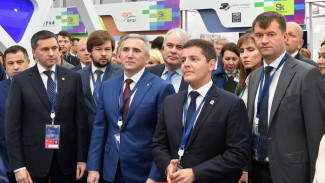 Дмитрий Артюхов поучаствовал в пленарной сессии Тюменского нефтегазового форума