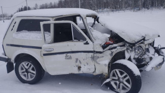 В Шурышкарах при столкновении двух автомобилей пострадал человек