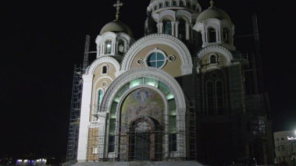 Дмитрий Артюхов оценил ход строительство храмового комплекса в Салехарде 