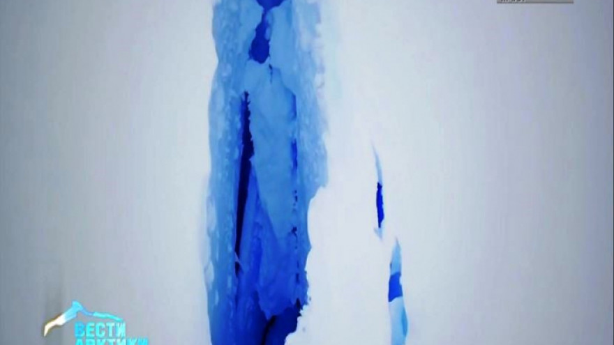 NASA зафиксировало трещины на леднике в Гренландии