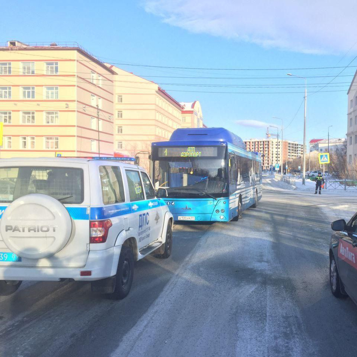 В Салехарде ребенок перебегал дорогу и попал под автобус – Новости  Салехарда и ЯНАО – Вести. Ямал. Актуальные новости Ямала