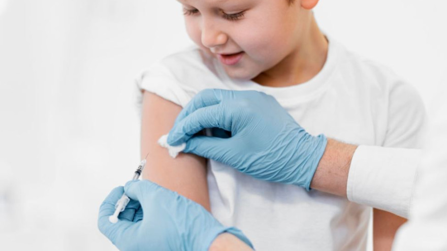 Ямальских детей и подростков вакцинируют от гриппа
