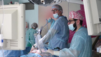 Борьба с ожирением с помощью лапароскопии: тюменские хирурги учатся выполнять уникальные операции