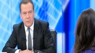 Как проходило интервью Дмитрия Медведева с журналистами российских телеканалов