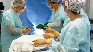Ямальские врачи научились проводить операции по эндопротезированию коленного сустава