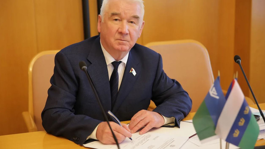 Председатель Тюменской облдумы Сергей Корепанов поздравил северян с Днем народного единства