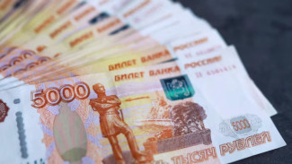 В Новом Уренгое руководителя фирмы подозревают в невыплате зарплаты рабочему