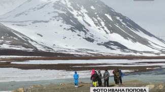 Ямальские ученые совершили восхождение на гору Черная