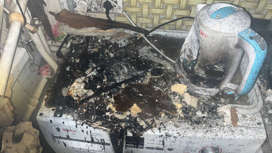 ЧП в Салехарде: короткое замыкание привело к пожару в жилом доме