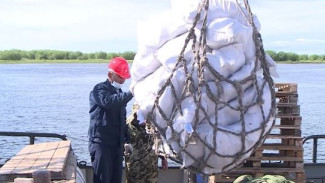 Путина-2021: в Салехард прибыла первая крупная партия свежемороженой рыбы 