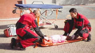 В Новом Уренгое машина скорой помощи сбила ребенка